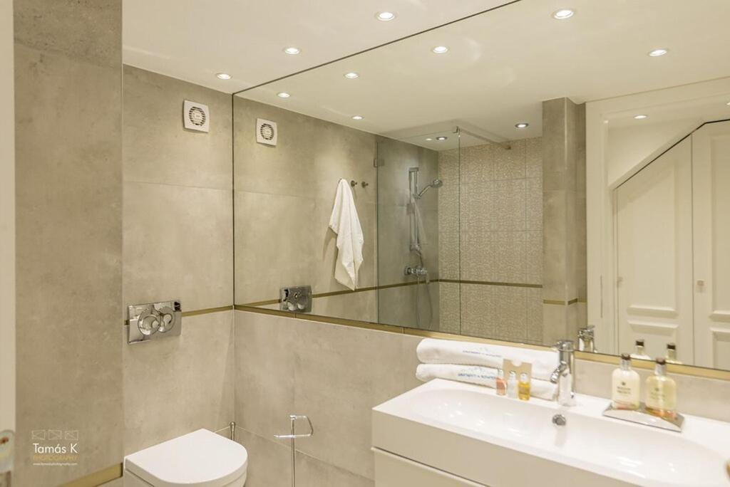 부다페스트 Bpr The Golden Astoria With Balcony And A/C 아파트 외부 사진