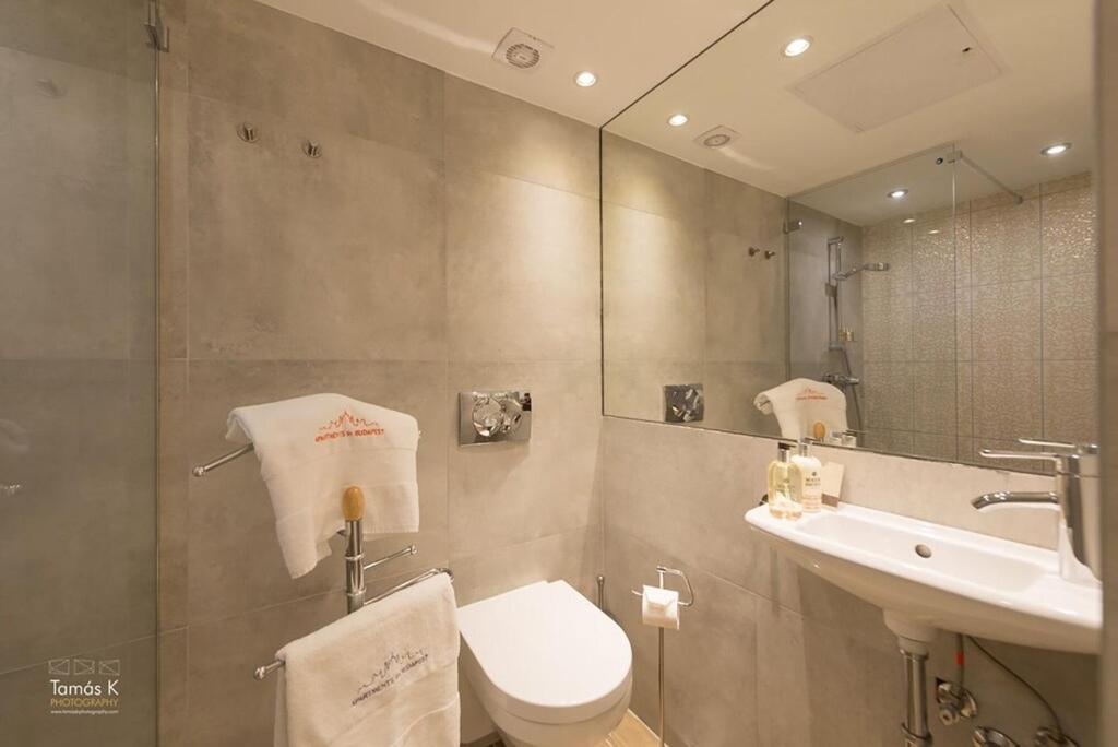 부다페스트 Bpr The Golden Astoria With Balcony And A/C 아파트 외부 사진