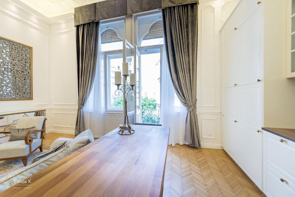 부다페스트 Bpr The Golden Astoria With Balcony And A/C 아파트 외부 사진